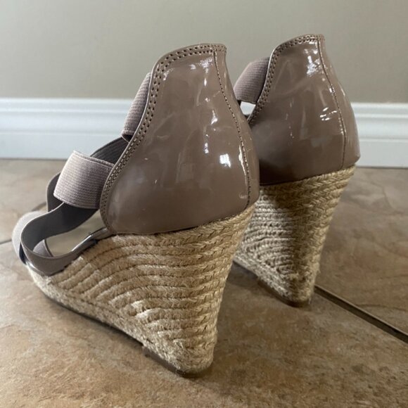 Expression Wedge Heels - Picture 3 of 6
